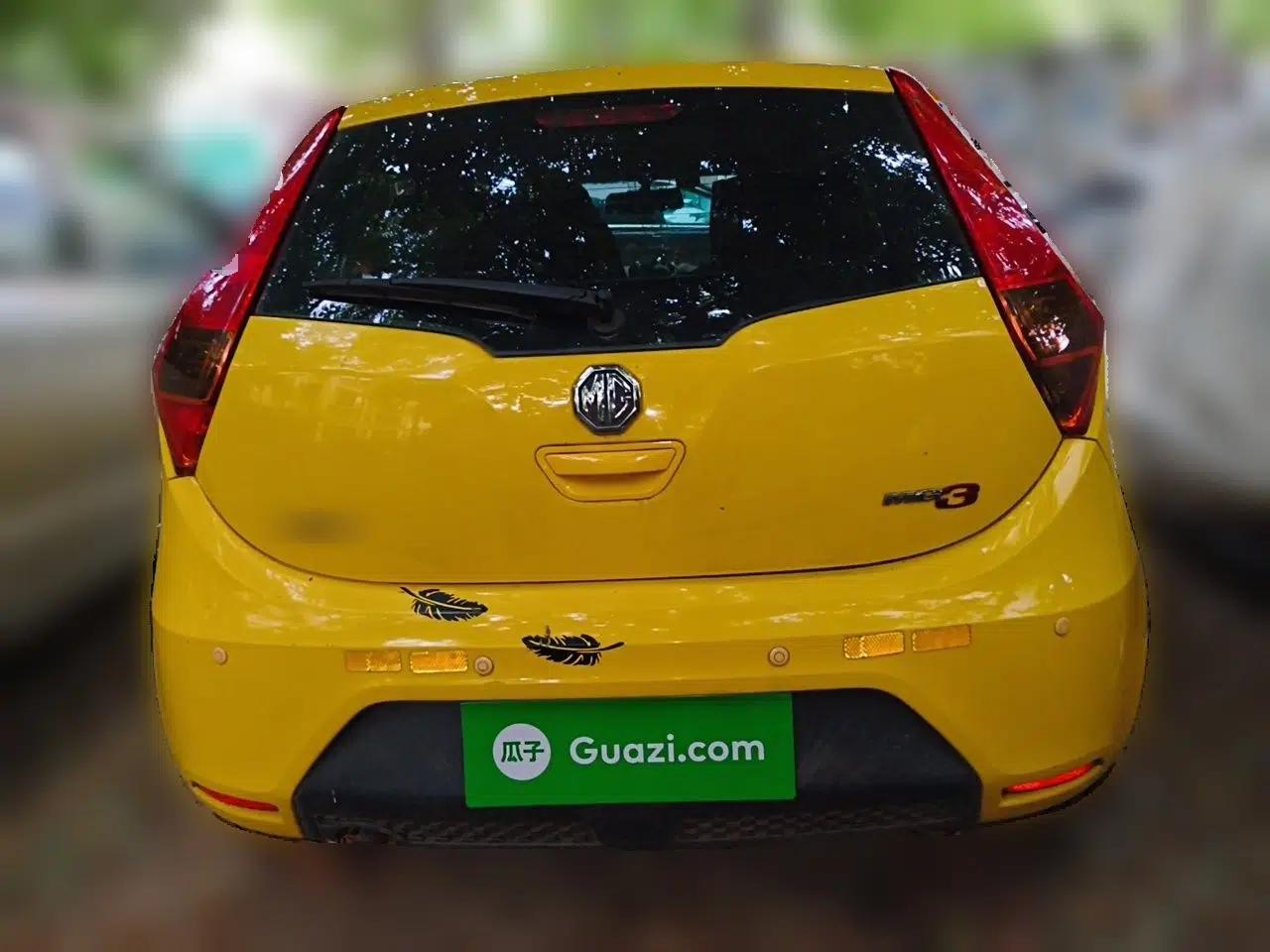 MG 3 2011 1.3L Manual Comfort Edition — миниатюра 5