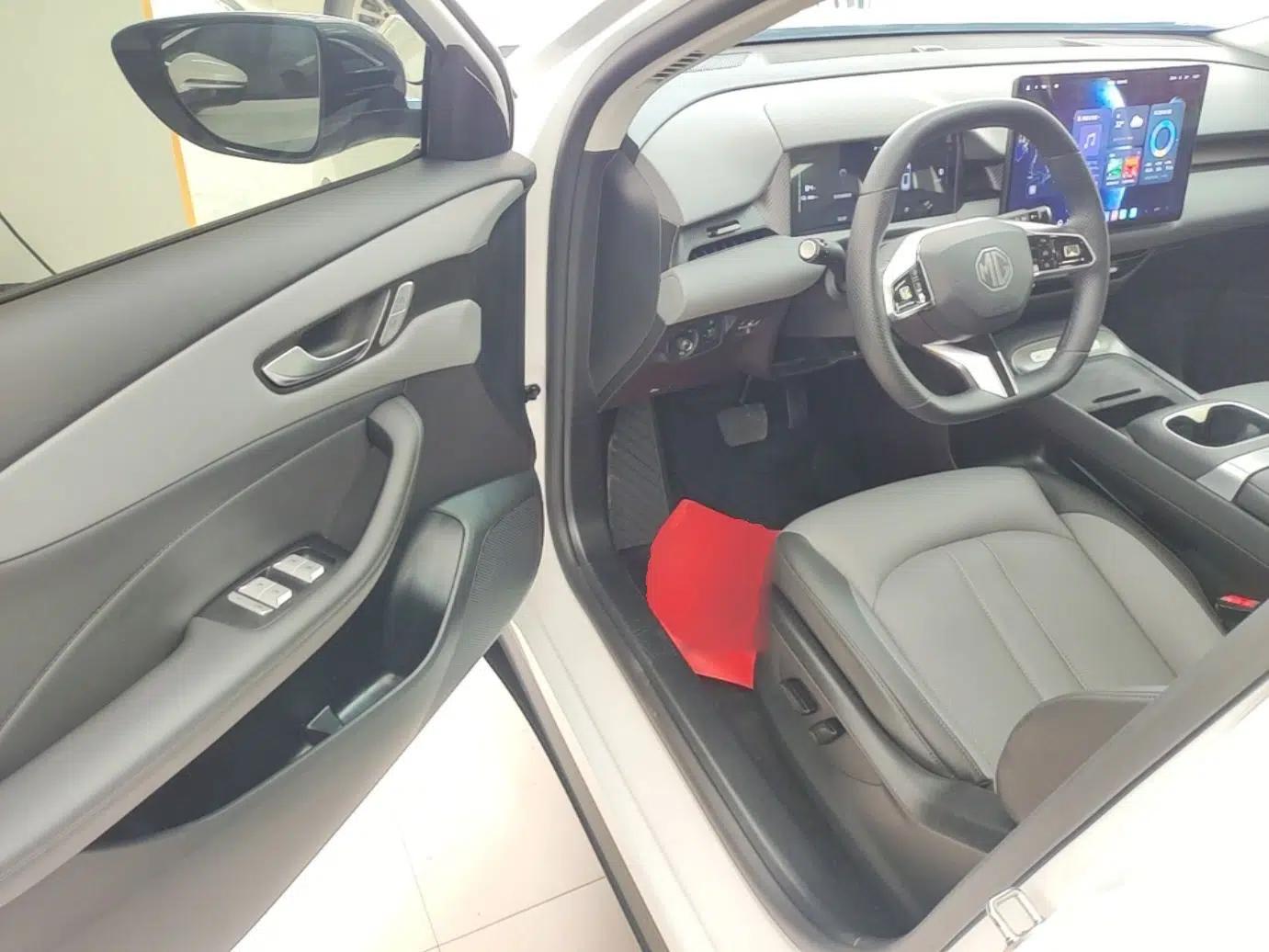 MG ES5 2025 425plus Rear-Drive Version — миниатюра 19