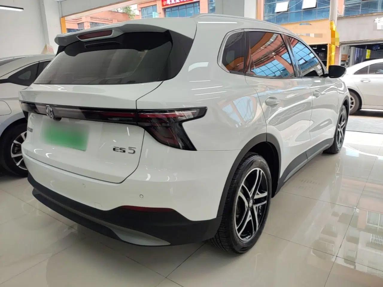 MG ES5 2025 425plus Rear-Drive Version — миниатюра 6