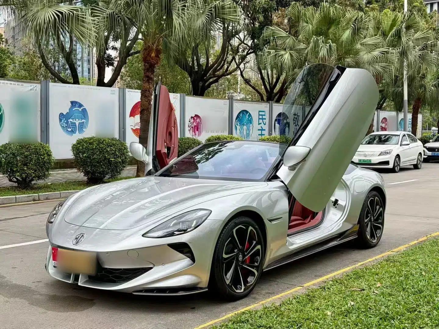 MG Cyberster 2024 580 km Ultra-Long Range Version — миниатюра 1