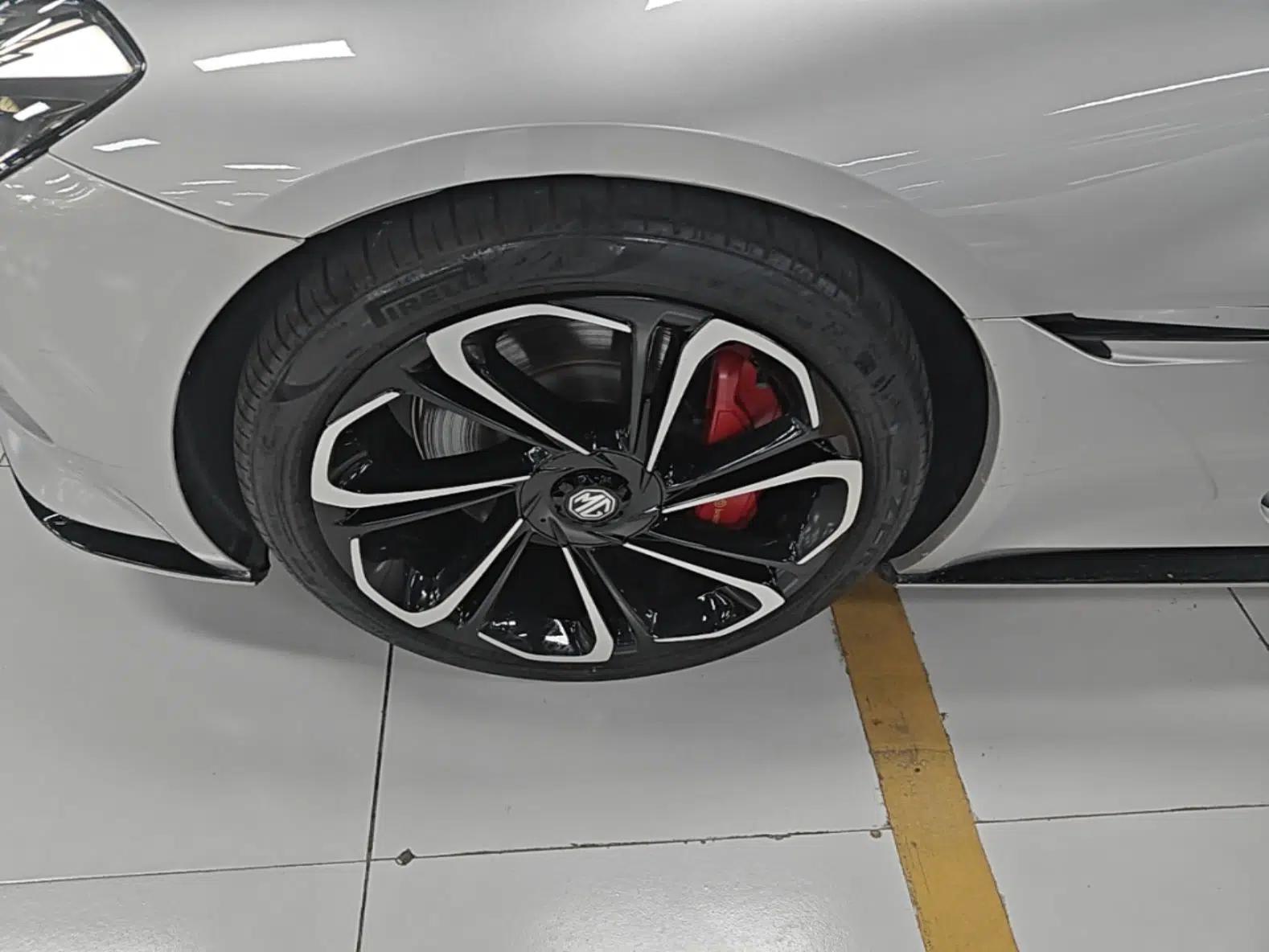 MG Cyberster 2024 580 km Ultra-Long Range Version — миниатюра 9
