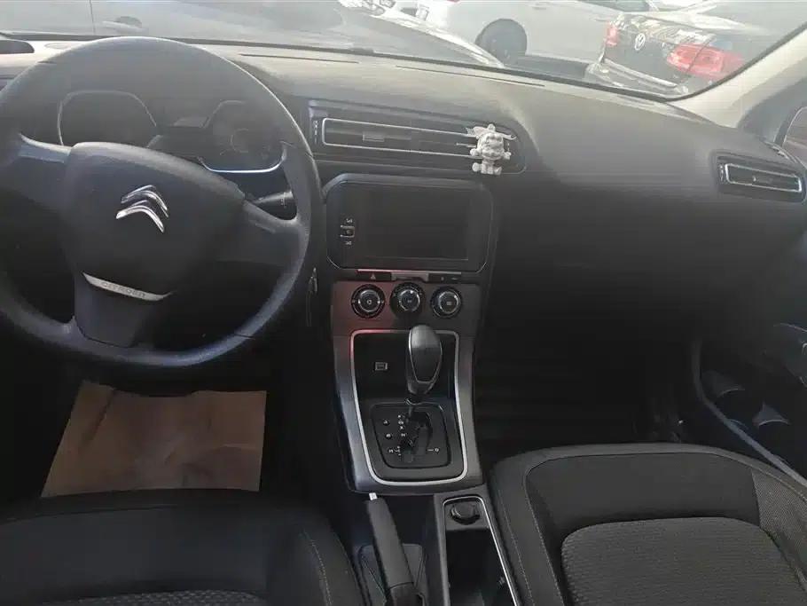 Citroën C4 2018 1.6L Automatic Comfort Model — миниатюра 12
