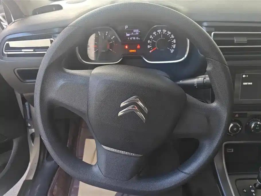 Citroën C4 2018 1.6L Automatic Comfort Model — миниатюра 15