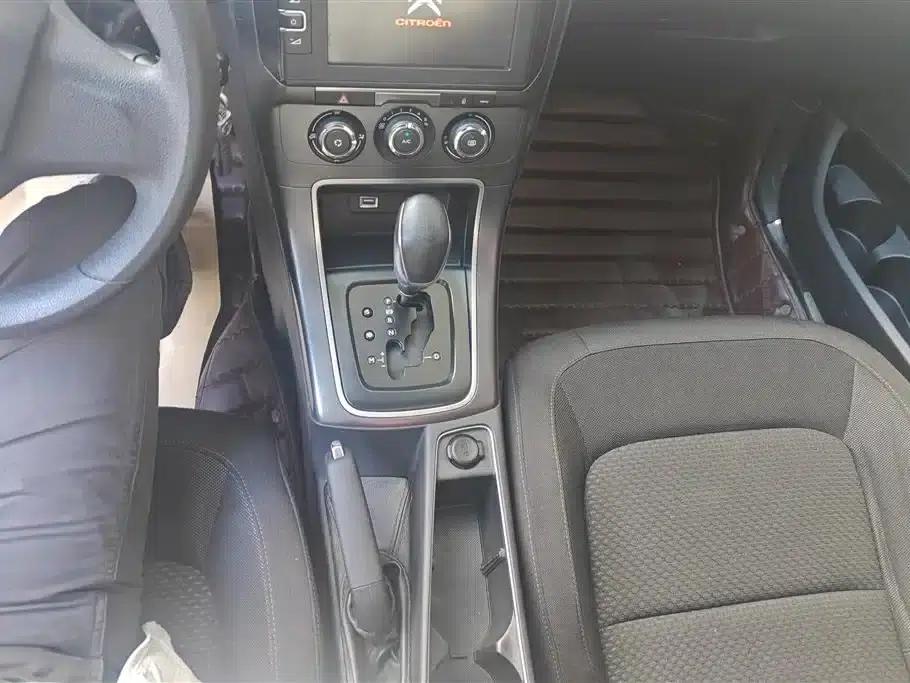 Citroën C4 2018 1.6L Automatic Comfort Model — миниатюра 16