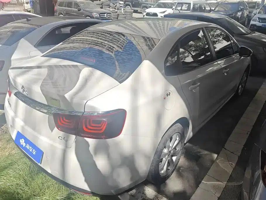 Citroën C4 2018 1.6L Automatic Comfort Model — миниатюра 3