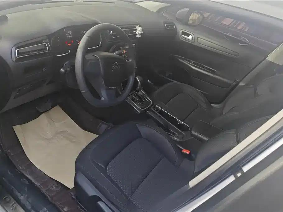 Citroën C4 2018 1.6L Automatic Comfort Model — миниатюра 9
