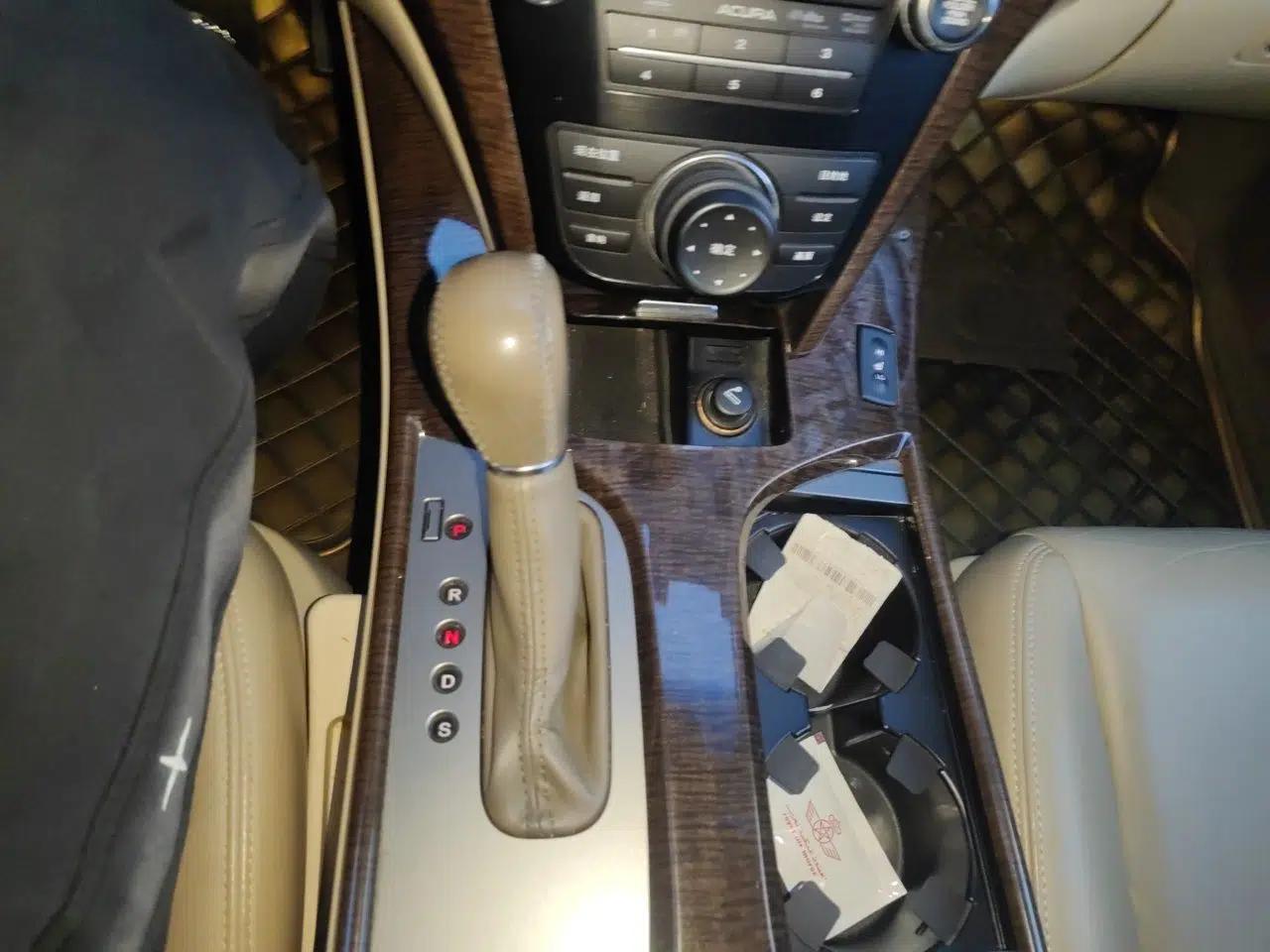 Acura MDX 2011 3.7 Standard Deluxe Sport Edition — миниатюра 15