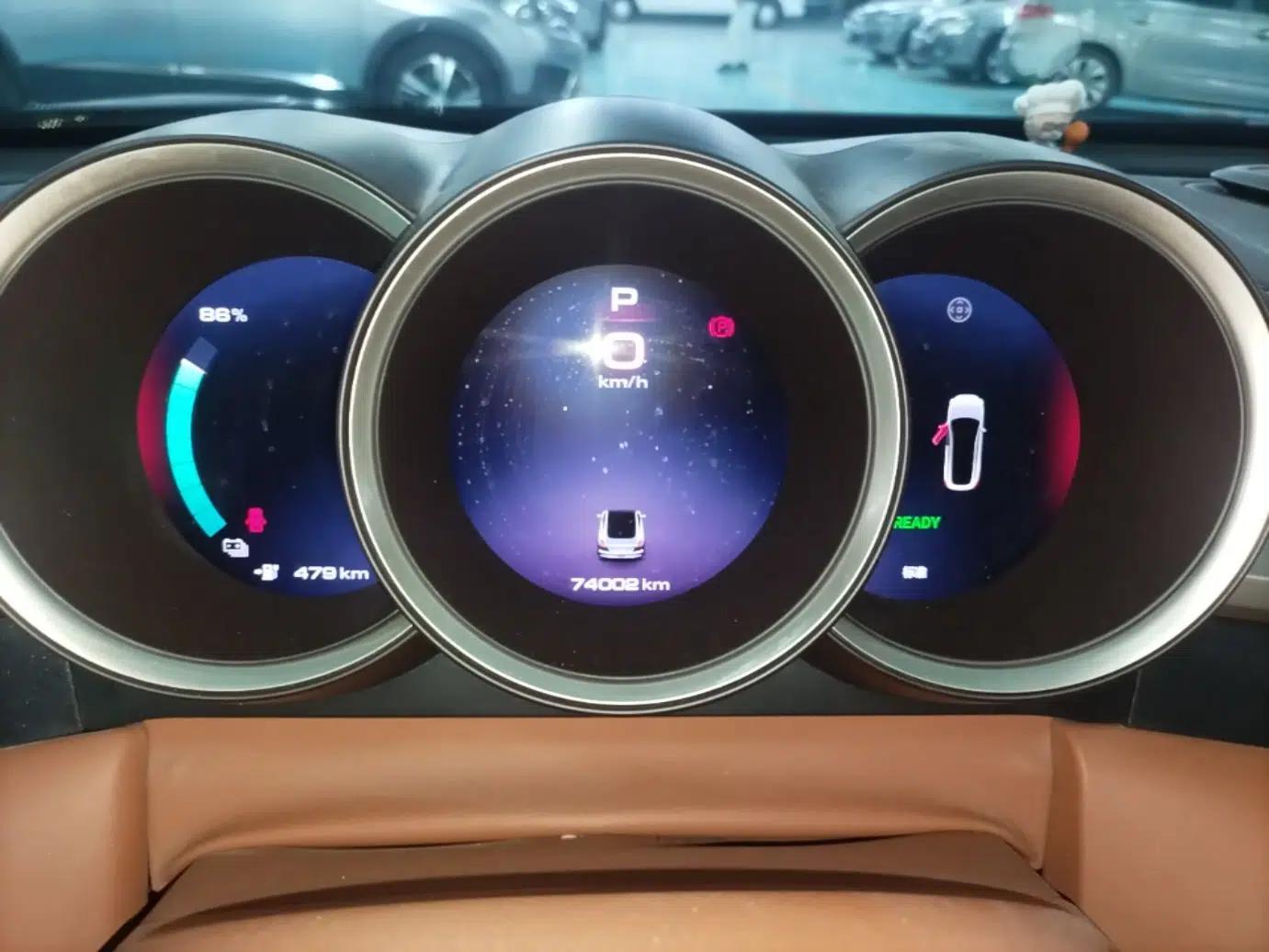 ORA Lightning Cat 2022 555 km Luxury Edition — миниатюра 14