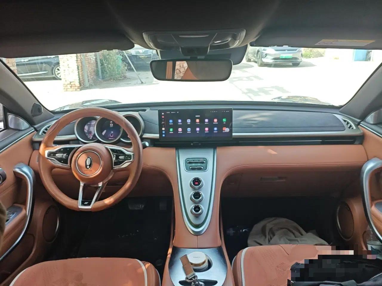 ORA Lightning Cat 2022 555 km Luxury Edition — миниатюра 13
