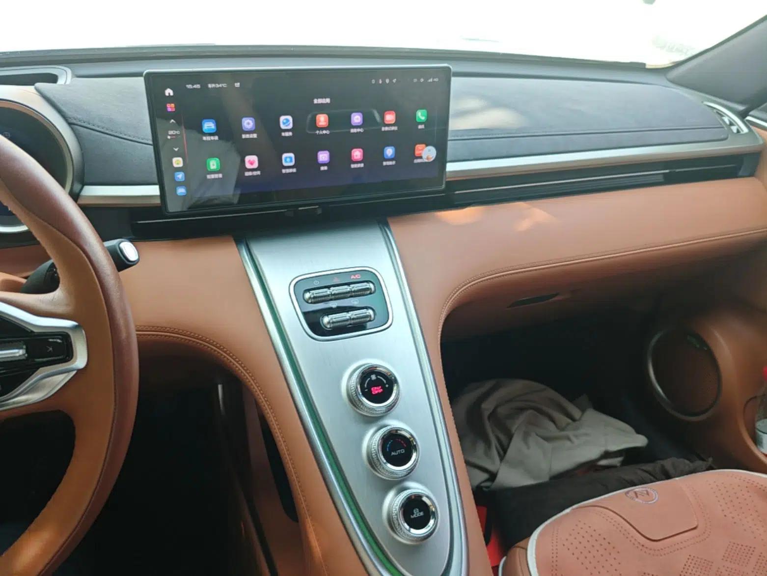 ORA Lightning Cat 2022 555 km Luxury Edition — миниатюра 16