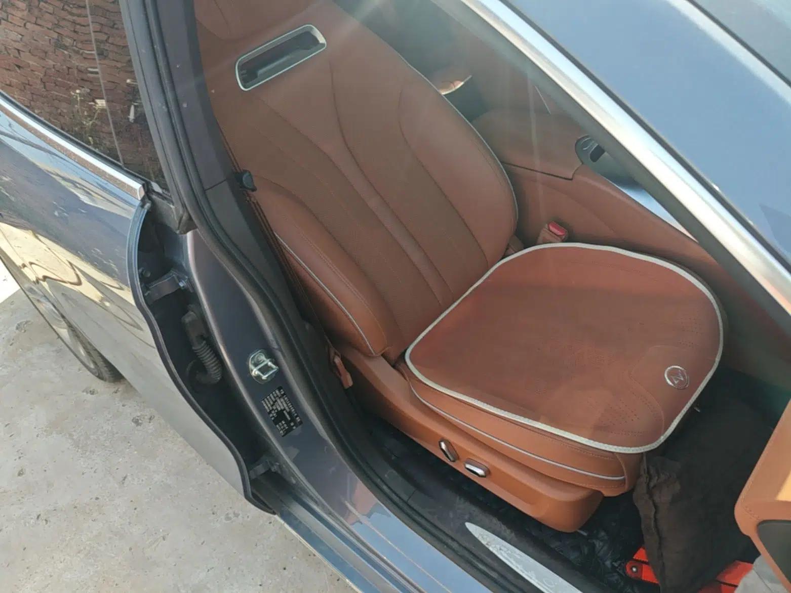 ORA Lightning Cat 2022 555 km Luxury Edition — миниатюра 23