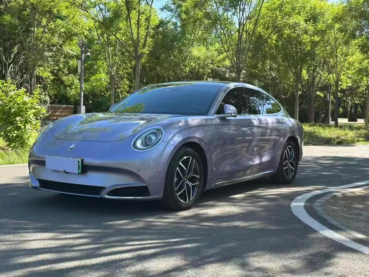 ORA Lightning Cat 2022 555 km Luxury Edition — миниатюра 1