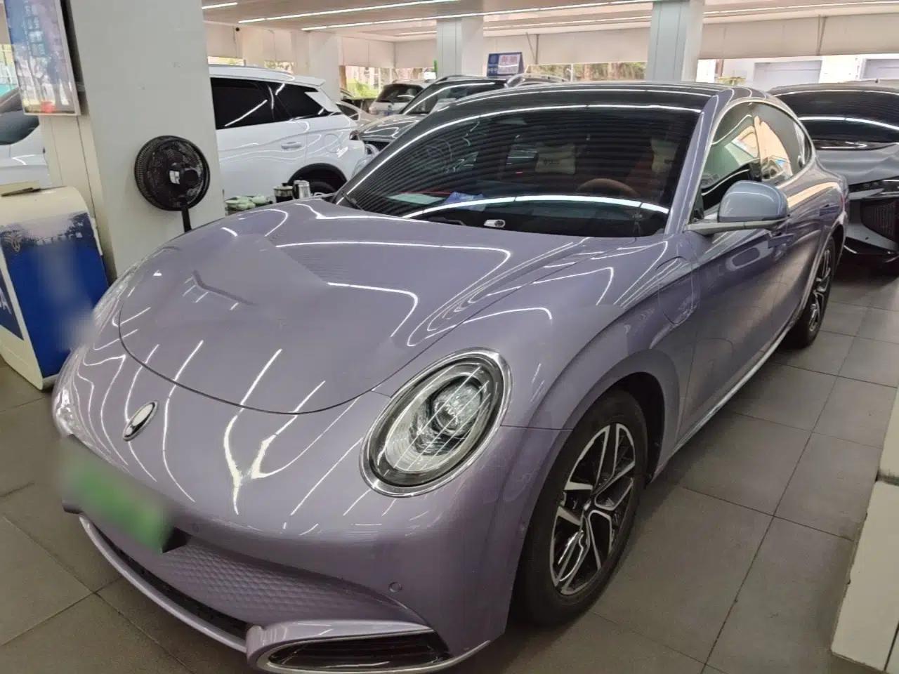 ORA Lightning Cat 2022 555 km Luxury Edition — миниатюра 1