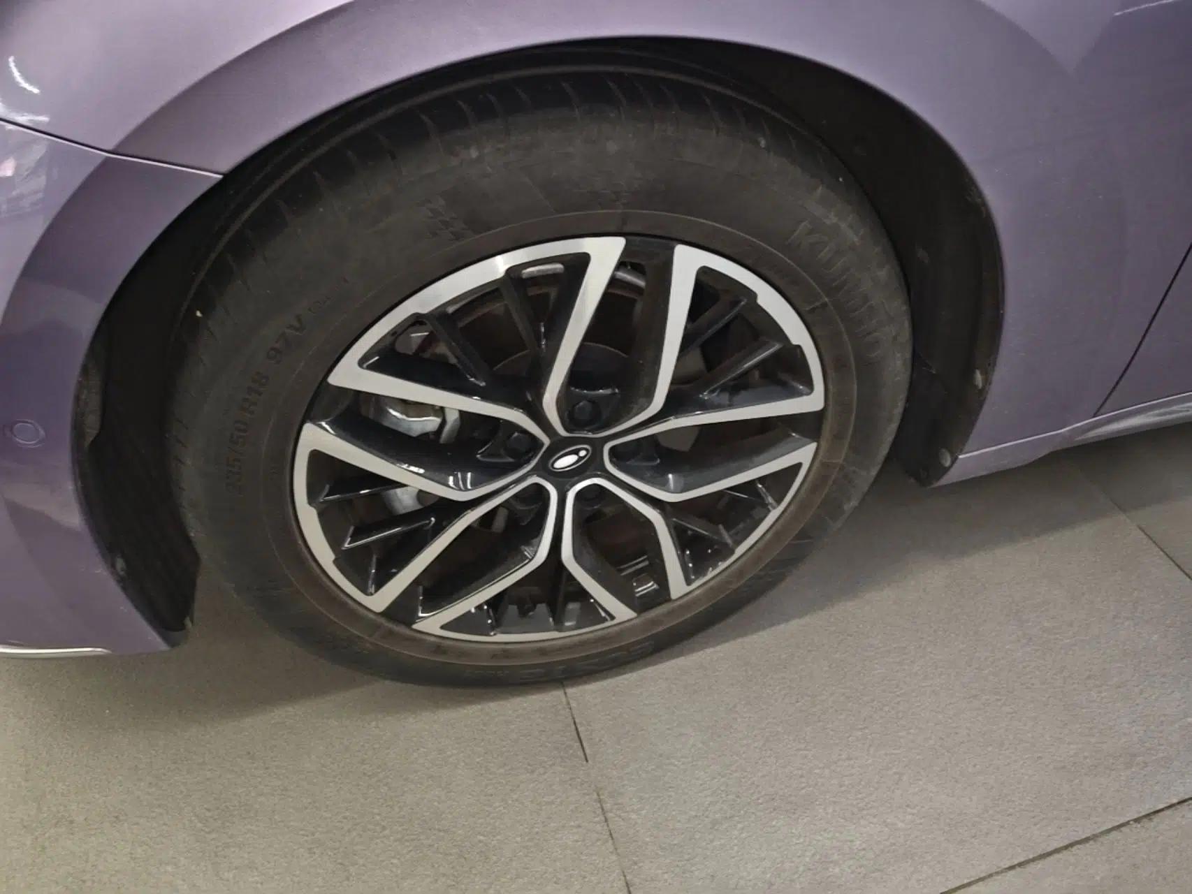 ORA Lightning Cat 2022 555 km Luxury Edition — миниатюра 9