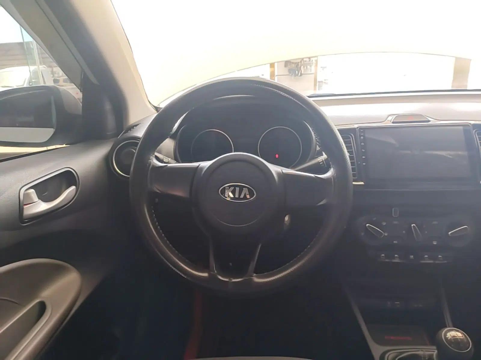Kia Pegas 2017 1.4L Manual Fashion Edition Smart — миниатюра 14