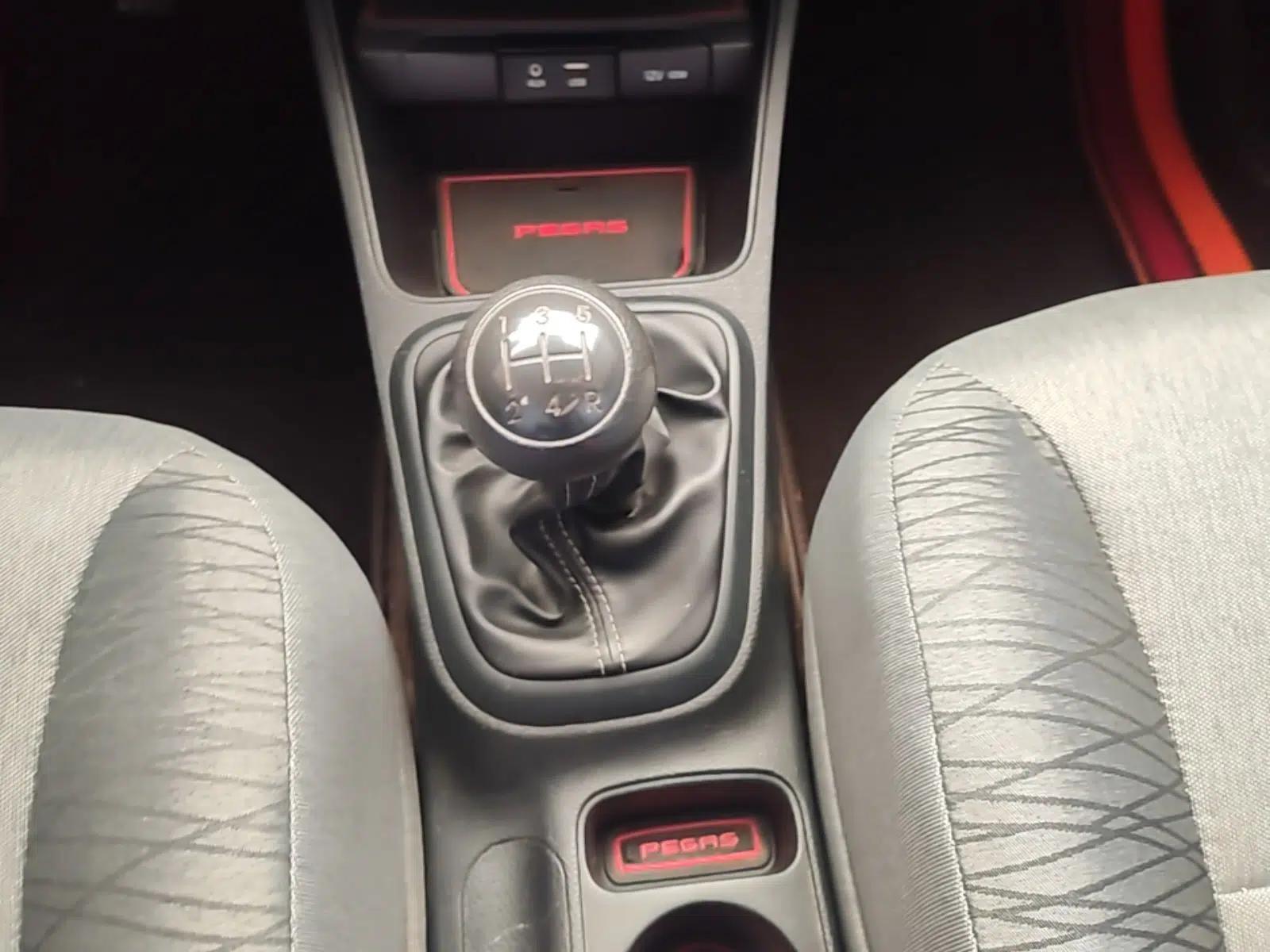 Kia Pegas 2017 1.4L Manual Fashion Edition Smart — миниатюра 17
