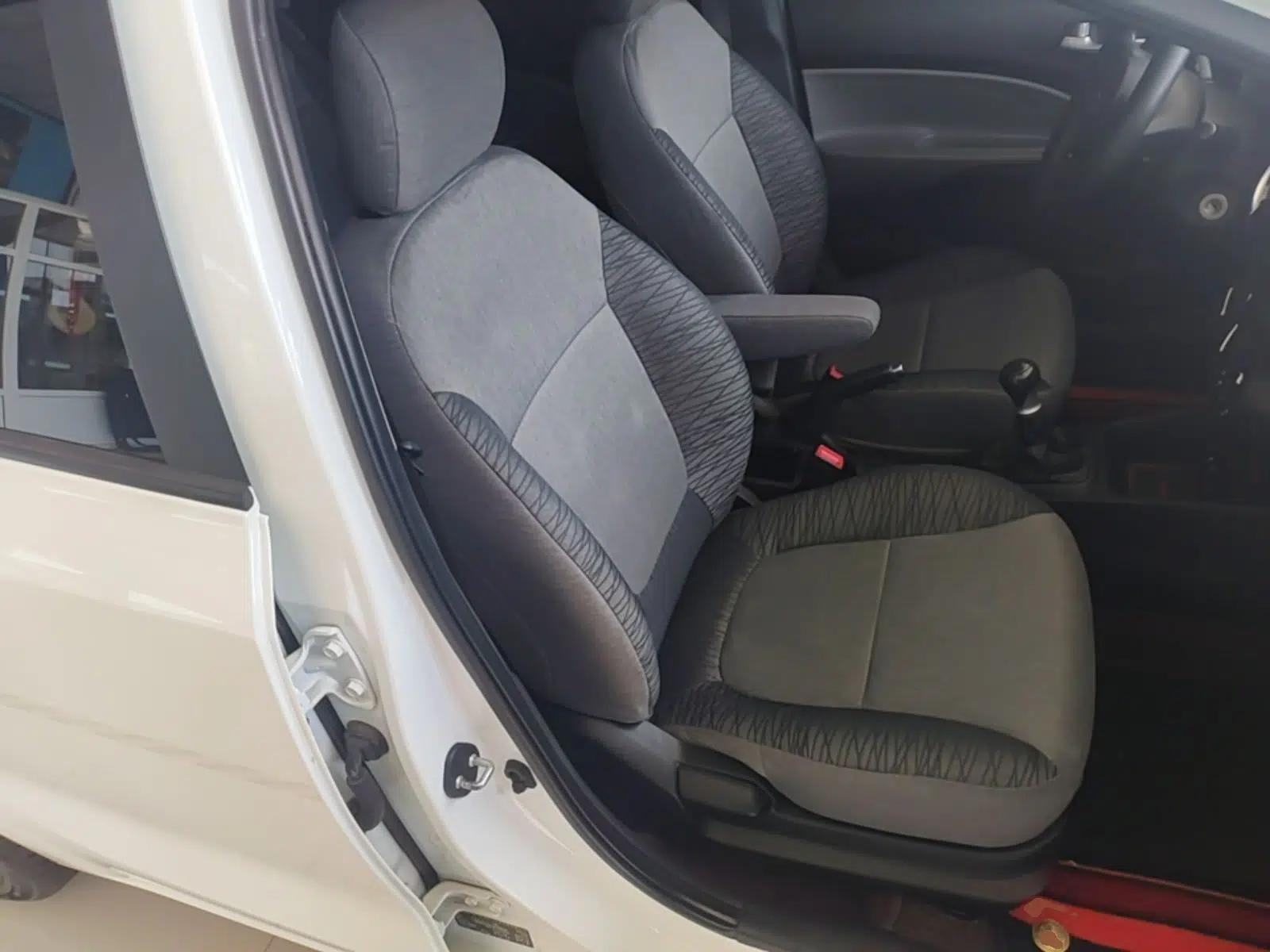 Kia Pegas 2017 1.4L Manual Fashion Edition Smart — миниатюра 23