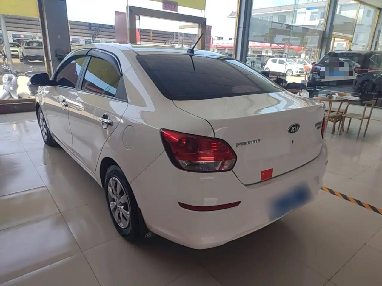 Kia Pegas 2017 1.4L Manual Fashion Edition Smart — миниатюра 4