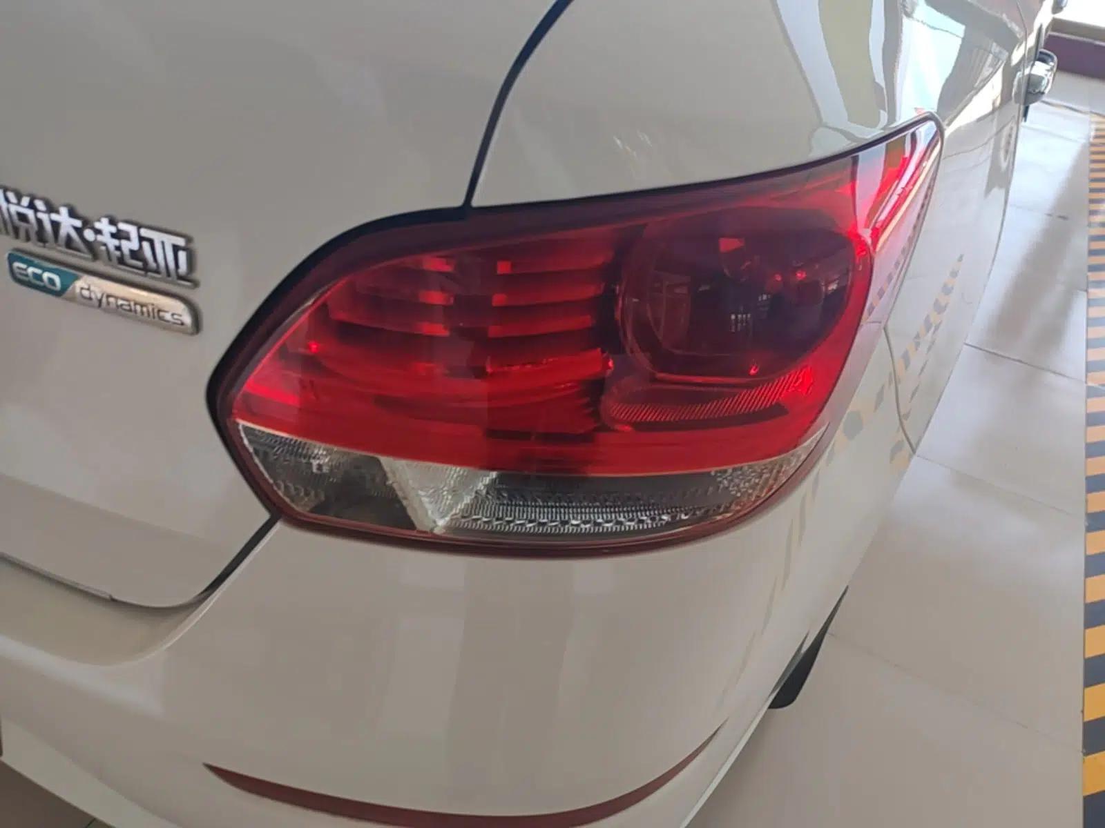 Kia Pegas 2017 1.4L Manual Fashion Edition Smart — миниатюра 7