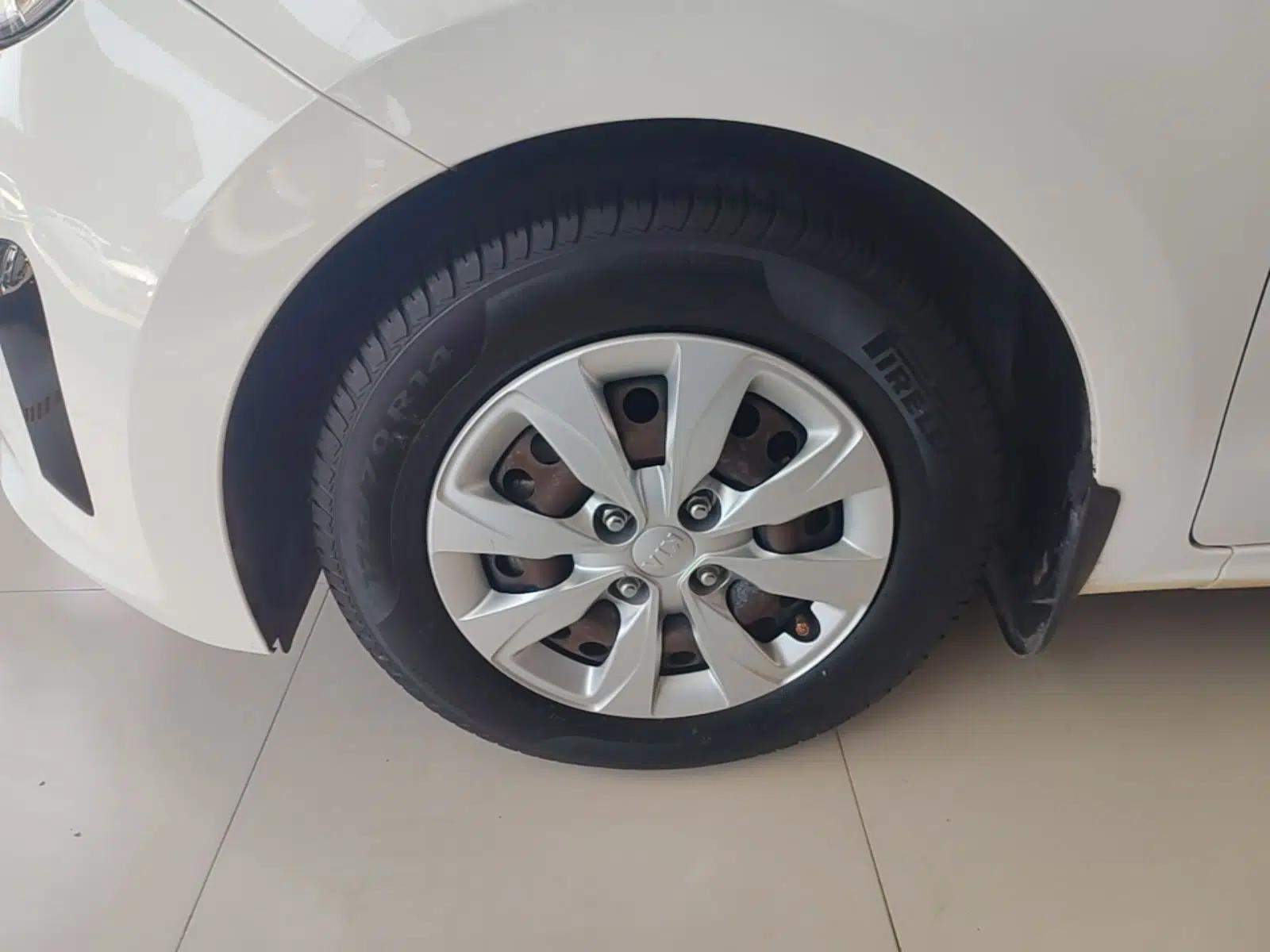 Kia Pegas 2017 1.4L Manual Fashion Edition Smart — миниатюра 8