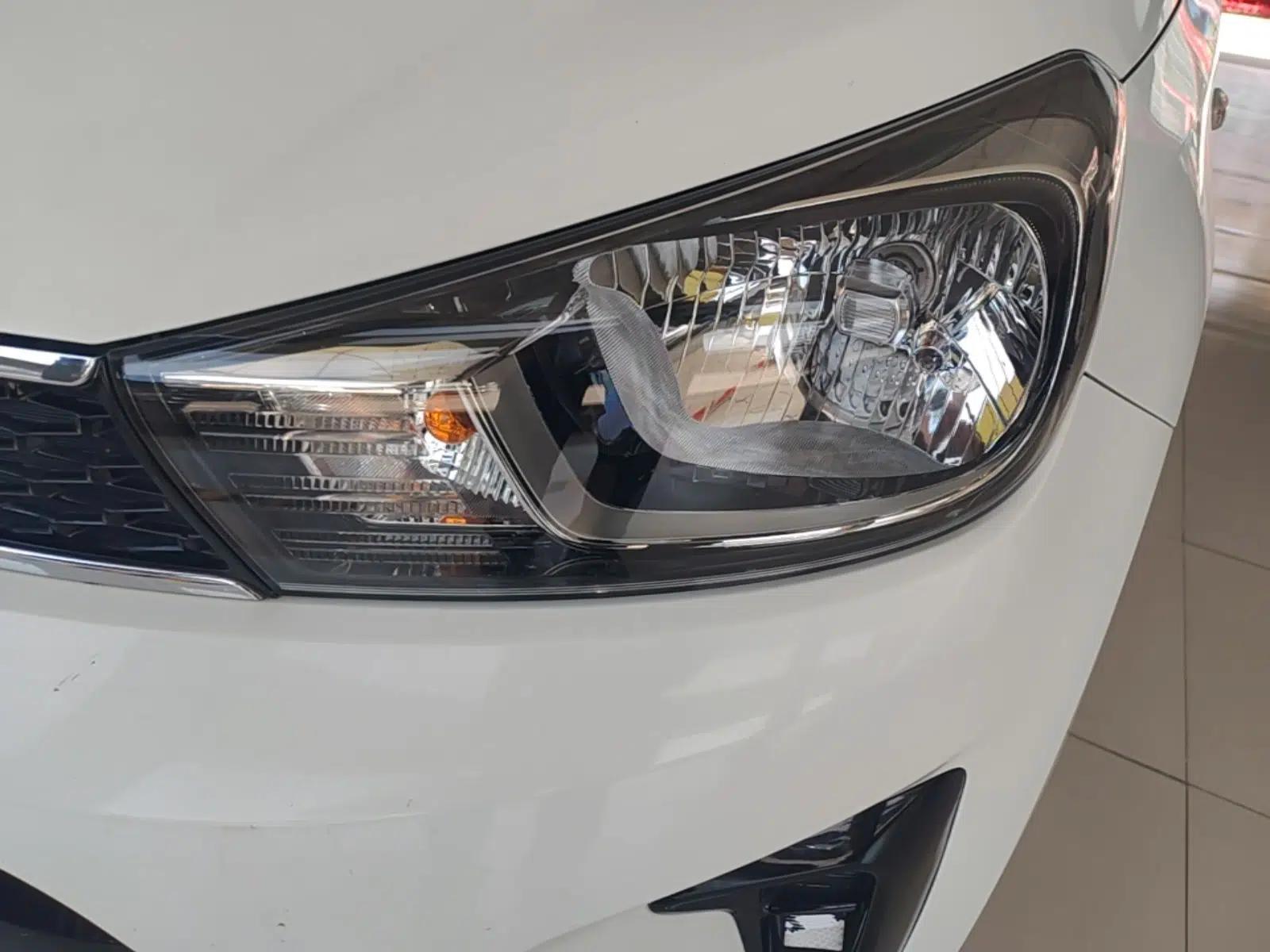 Kia Pegas 2017 1.4L Manual Fashion Edition Smart — миниатюра 9
