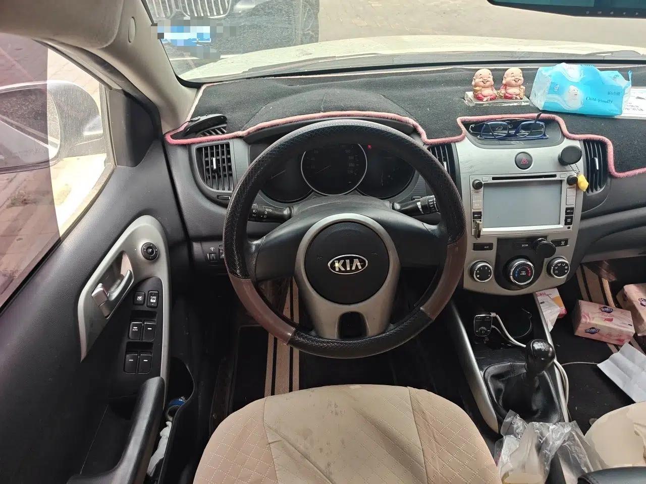Kia Forte 2014 1.6L MT GL — миниатюра 11