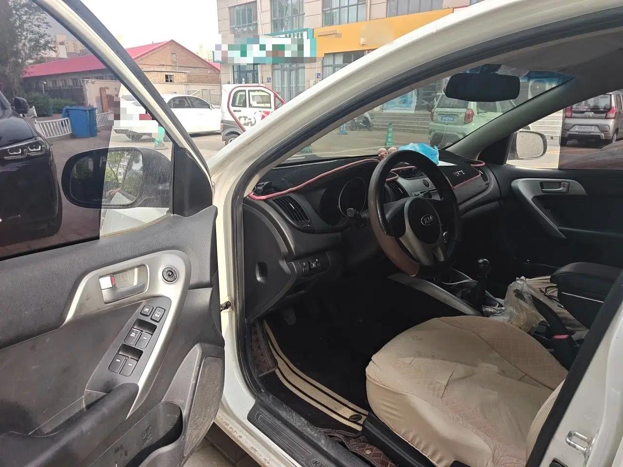 Kia Forte 2014 1.6L MT GL — миниатюра 17