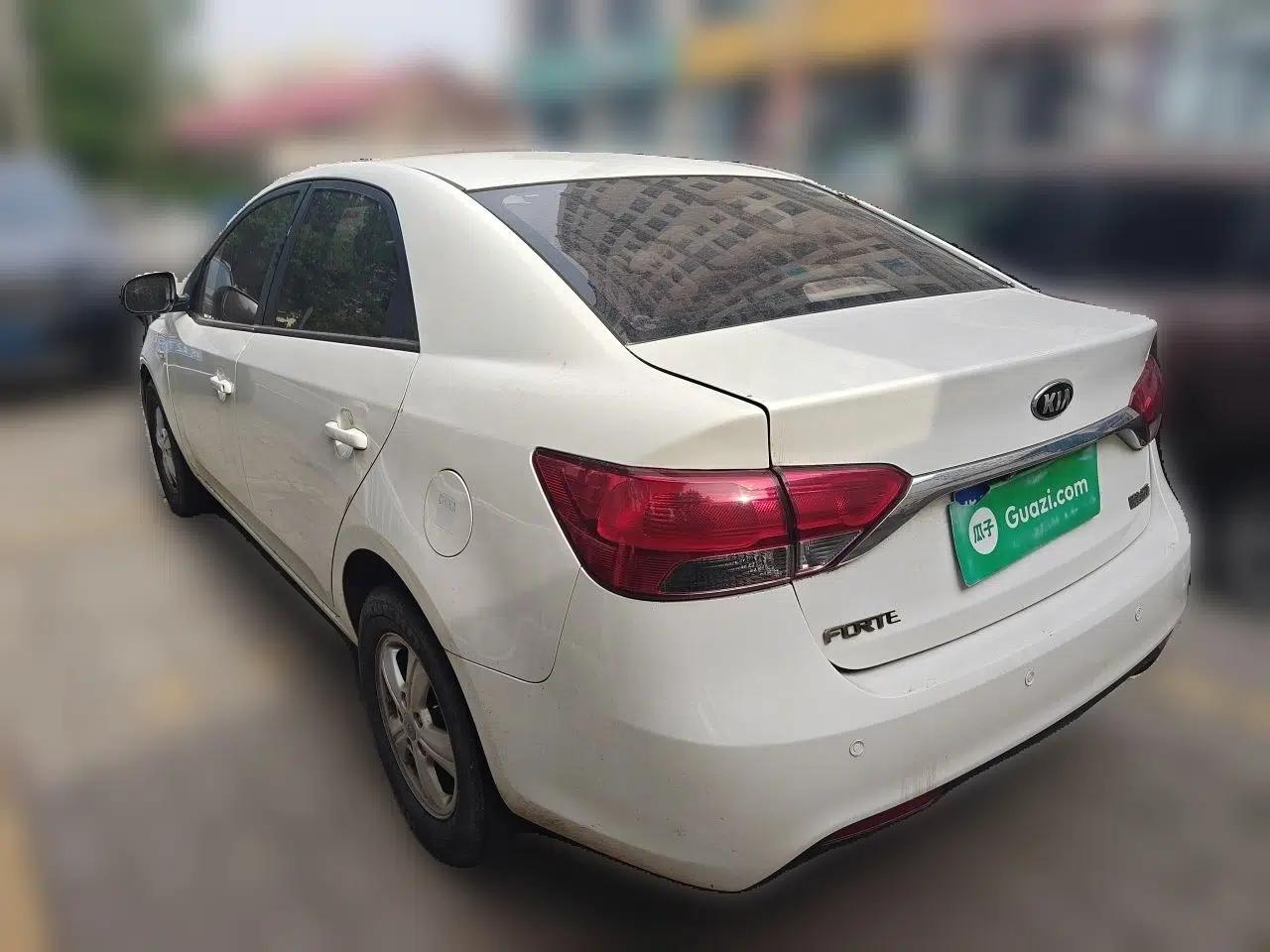 Kia Forte 2014 1.6L MT GL — миниатюра 4