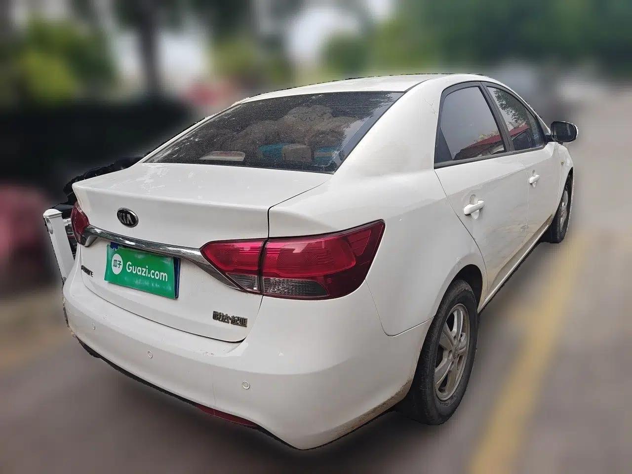 Kia Forte 2014 1.6L MT GL — миниатюра 6