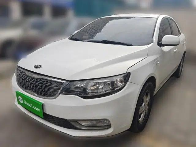 Kia Forte 2014 1.6L MT GL