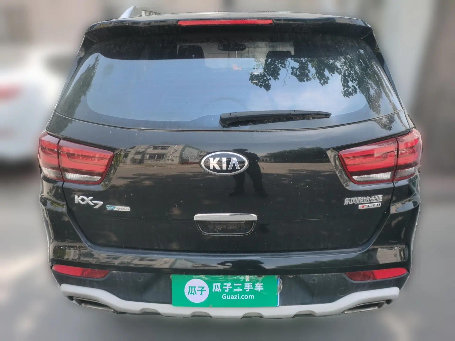 Kia KX7 2017 2.0T Automatic Two-Wheel Drive GLS 7-Seater — миниатюра 5