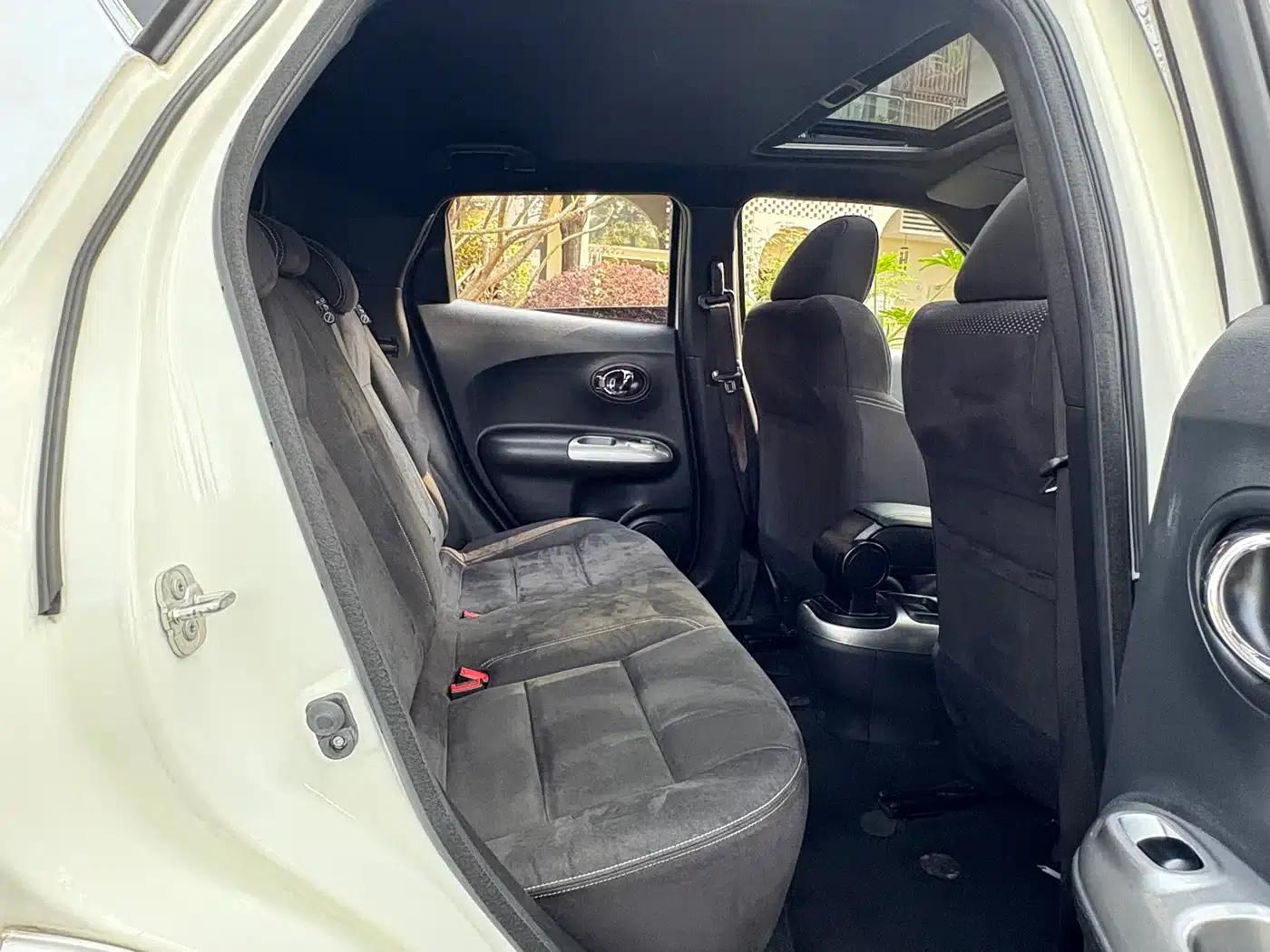 Infiniti ESQ 2014 1.6L Sporty Edition — миниатюра 11