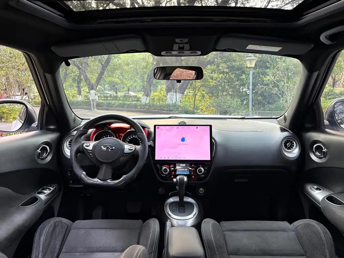 Infiniti ESQ 2014 1.6L Sporty Edition — миниатюра 18