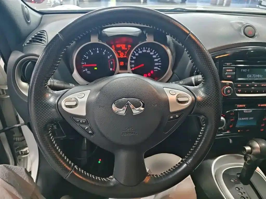 Infiniti ESQ 2014 1.6L Sporty Edition — миниатюра 11