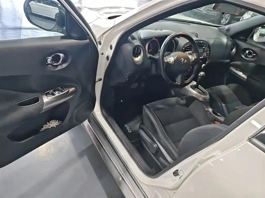 Infiniti ESQ 2014 1.6L Sporty Edition — миниатюра 16