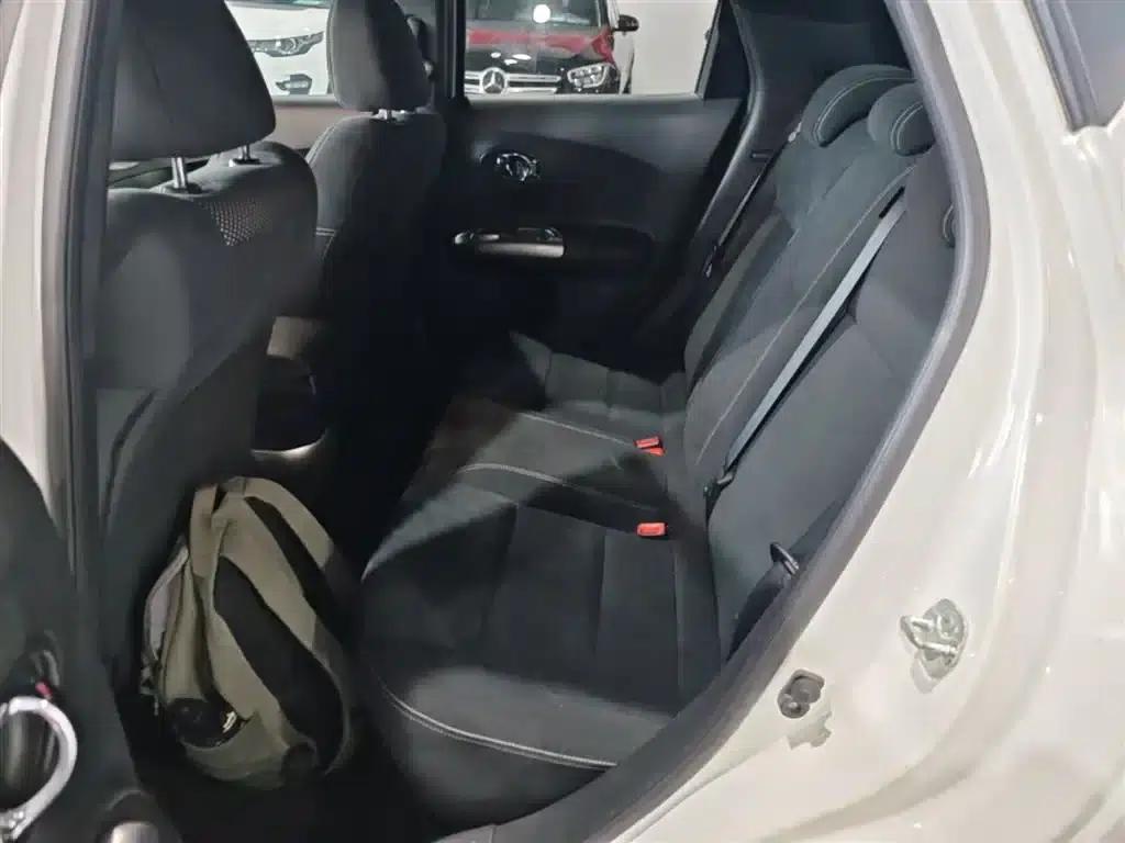 Infiniti ESQ 2014 1.6L Sporty Edition — миниатюра 17