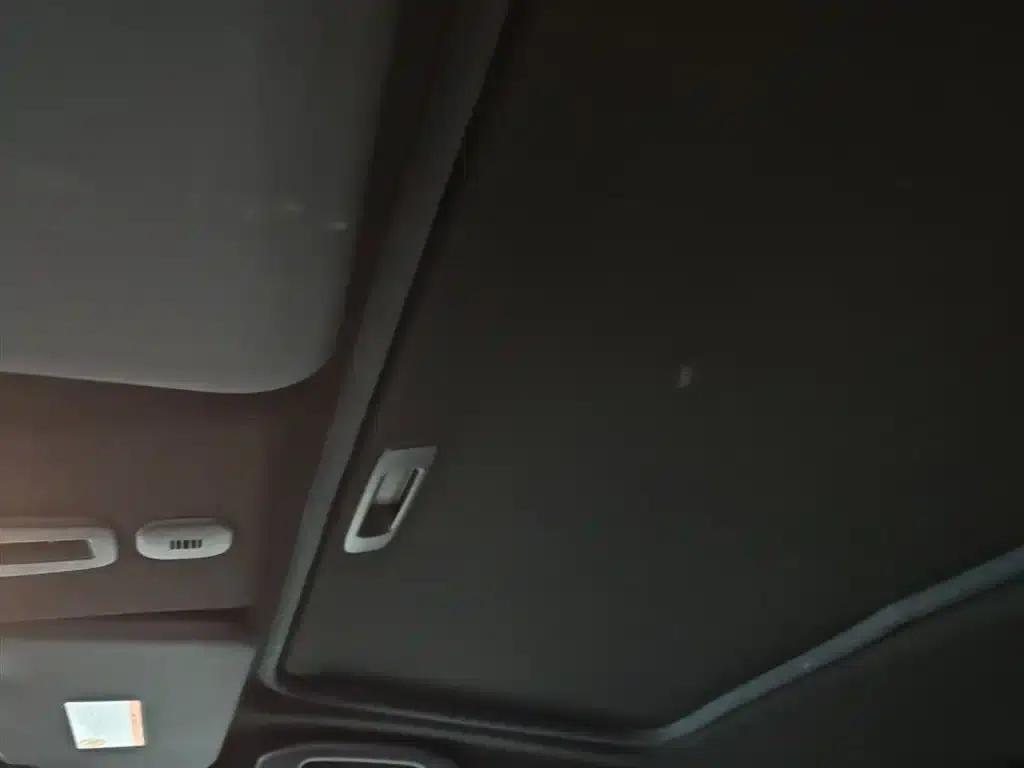 Infiniti ESQ 2014 1.6L Sporty Edition — миниатюра 18