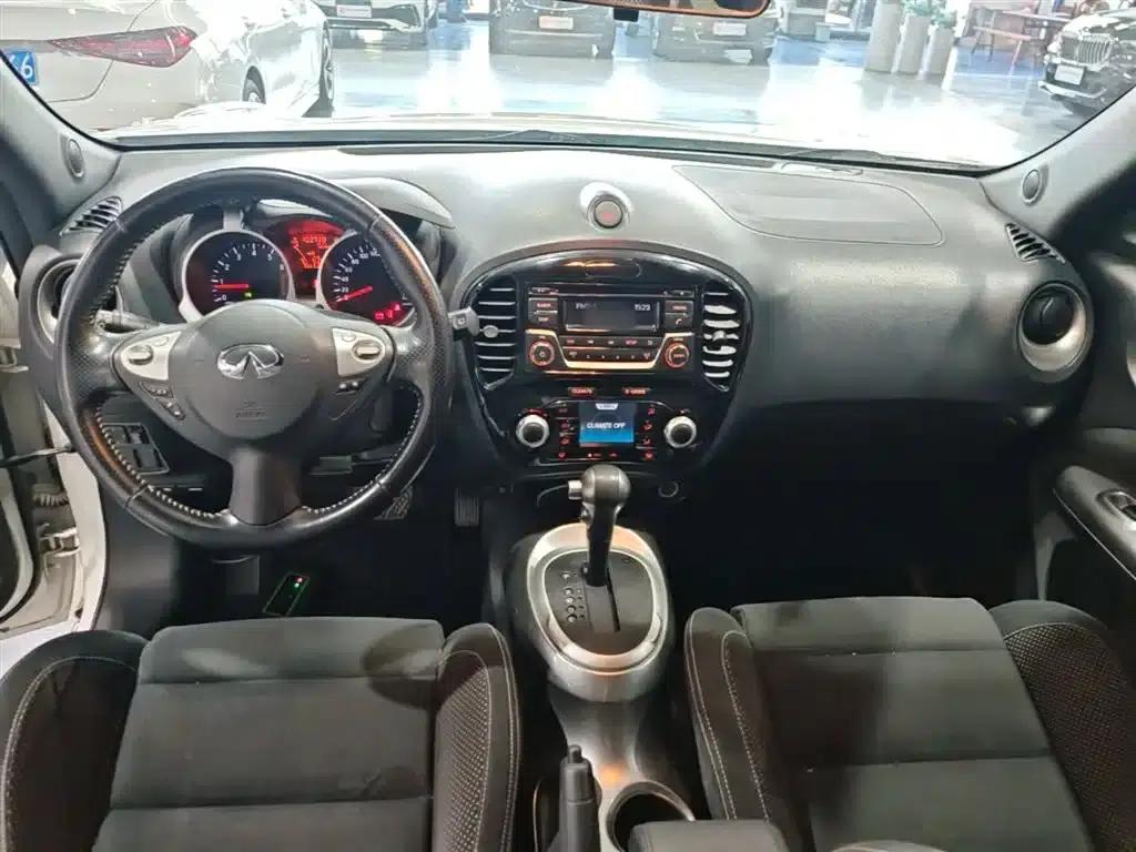 Infiniti ESQ 2014 1.6L Sporty Edition — миниатюра 10