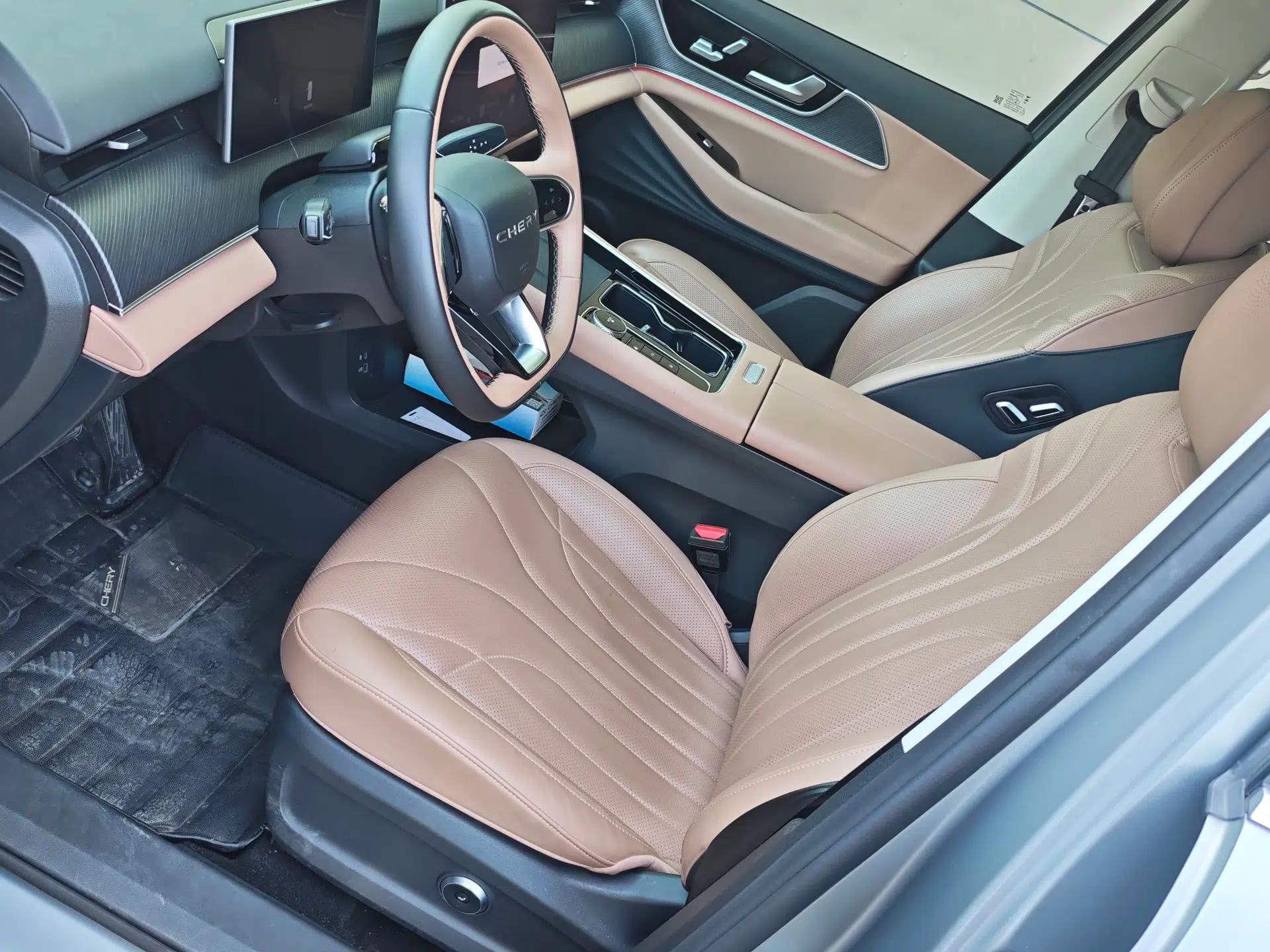 Chery Tiggo 8 L 2024 2.0T Two-Wheel Drive Prestige Version 5 Seats — миниатюра 27