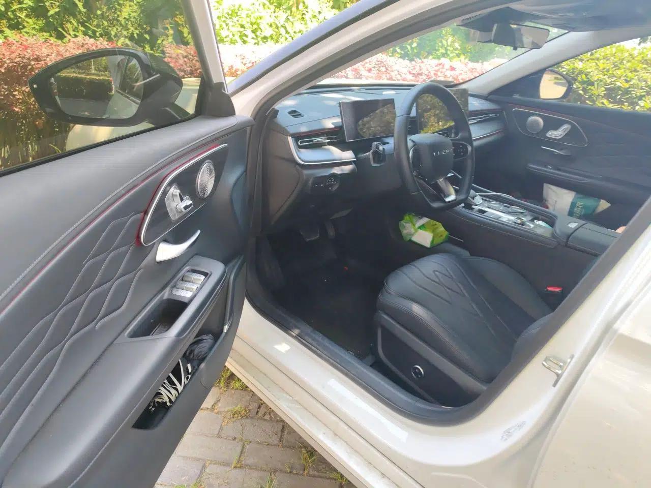 Chery Arrizo 8 PRO 2025 Pro 1.6T Luxury Model+ — миниатюра 17