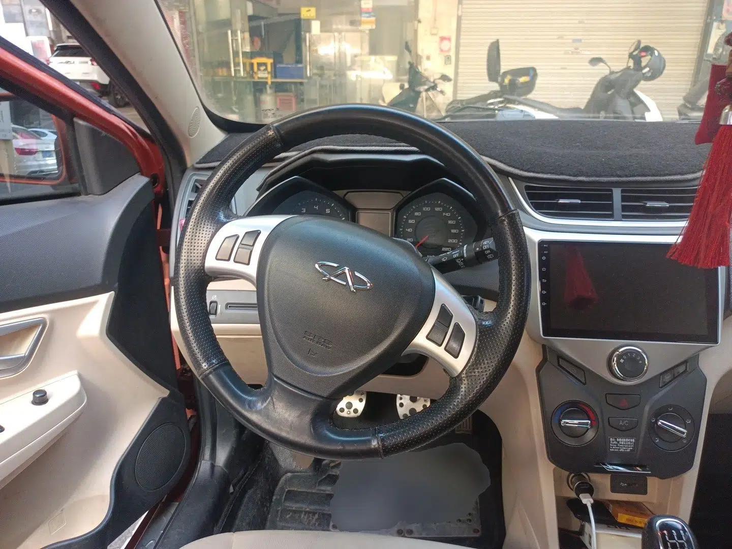 Chery Fengyun 2 2013 Hatchback 1.5L Manual Ruiyi Edition — миниатюра 11