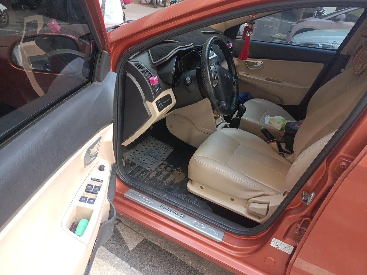 Chery Fengyun 2 2013 Hatchback 1.5L Manual Ruiyi Edition — миниатюра 17