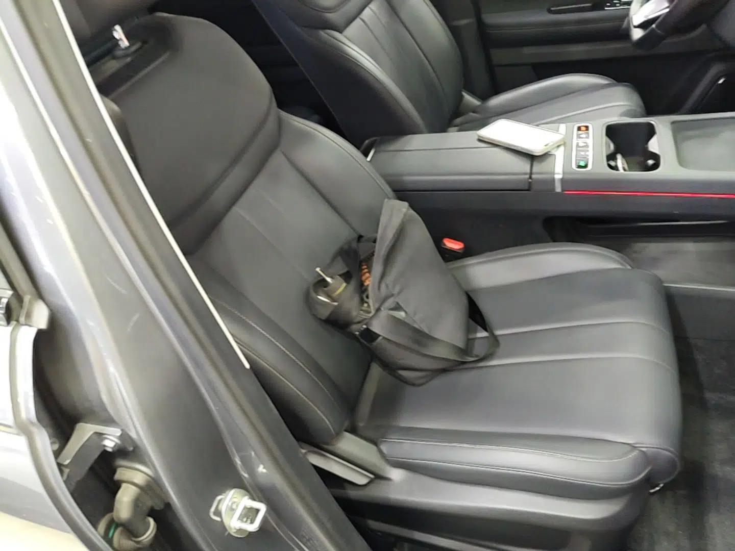 Chery Tiggo 7 C-DM 2025 1.5T 120KM Luxury Trim — миниатюра 23