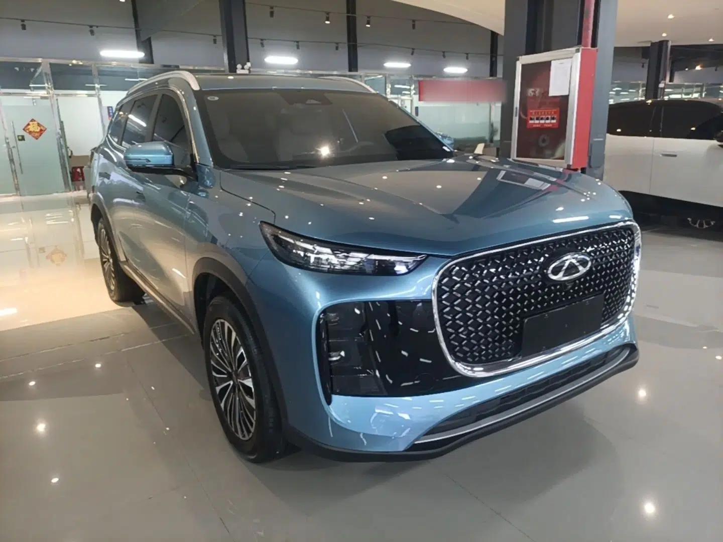 Chery Tiggo 8 PLUS C-DM 2025 1.5T 116 km Prestige Version 5 Seats — миниатюра 3