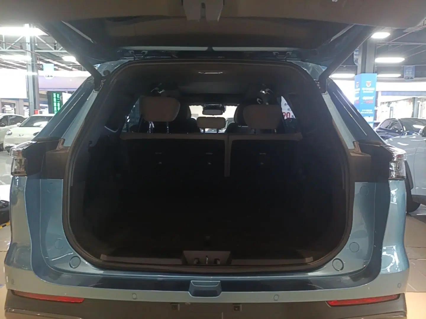 Chery Tiggo 8 PLUS C-DM 2025 1.5T 116 km Prestige Version 5 Seats — миниатюра 22