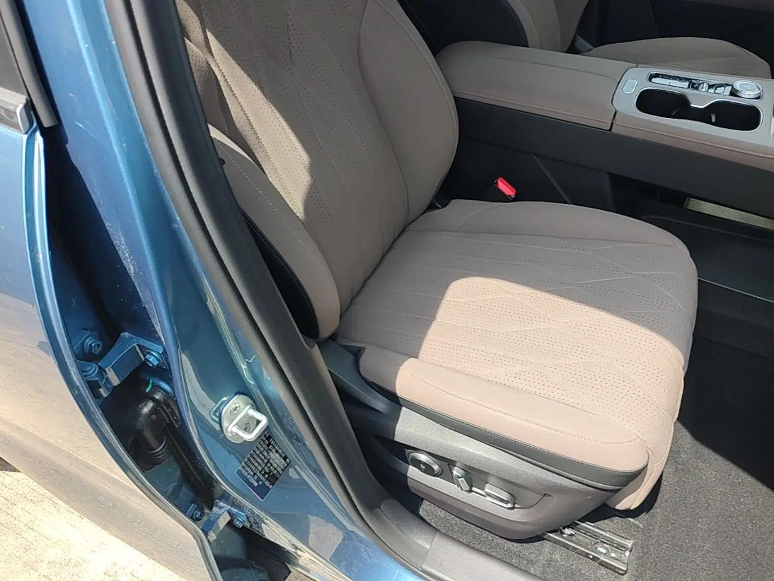 Chery Tiggo 8 PLUS C-DM 2025 1.5T 116 km Prestige Version 5 Seats — миниатюра 23