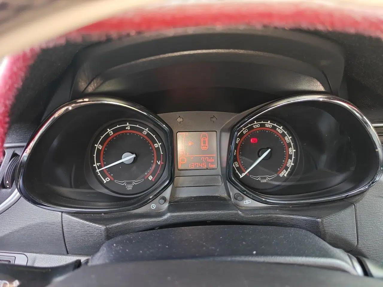 Chery Arrizo 3 2015 1.5L Automatic "Gouxuan" Edition — миниатюра 12