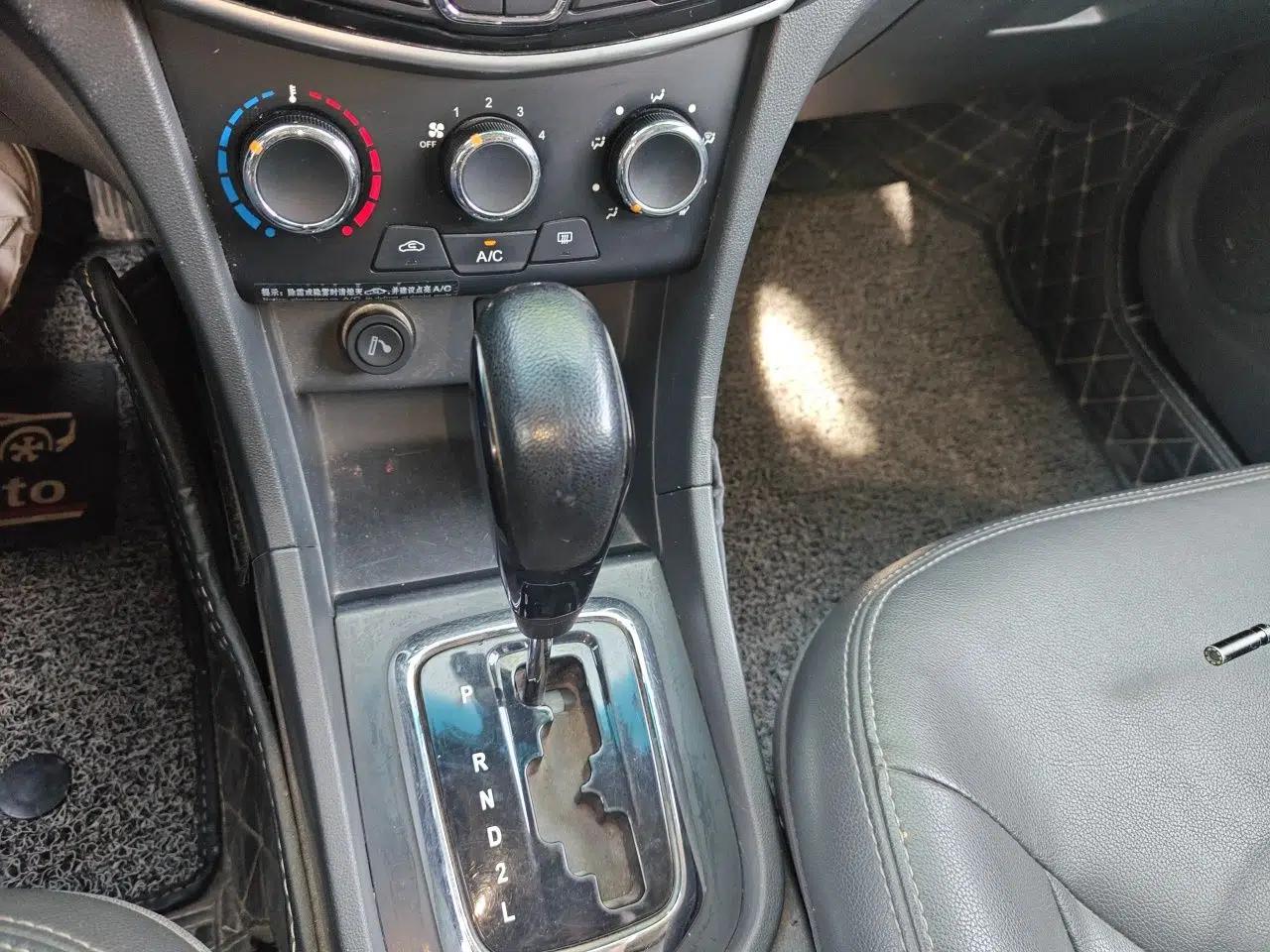 Chery Arrizo 3 2015 1.5L Automatic "Gouxuan" Edition — миниатюра 15