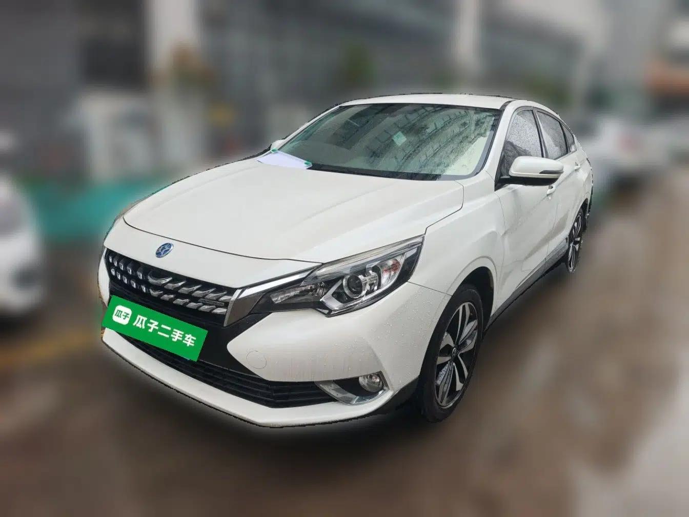 Venucia T90 2018 2.0L CVT Smart Connect Fashion Edition China V Standard — миниатюра 1