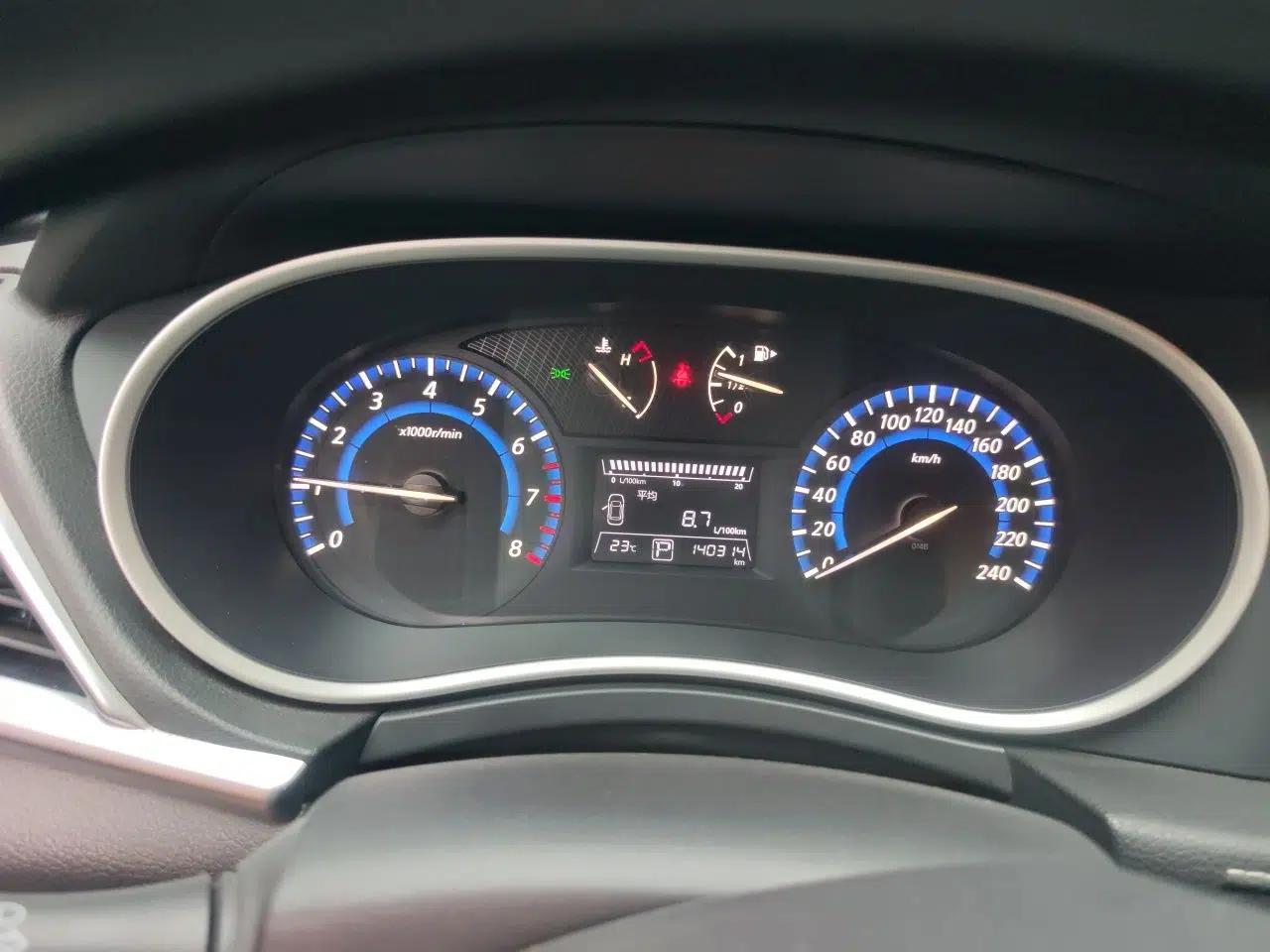 Venucia T90 2018 2.0L CVT Smart Connect Fashion Edition China V Standard — миниатюра 12
